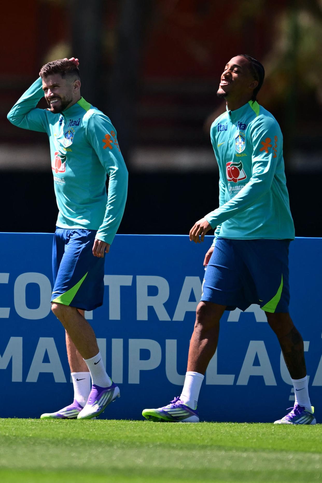 巴西足球队聚焦训练,备战半决赛 巴西足球队聚焦训练,备战半决赛