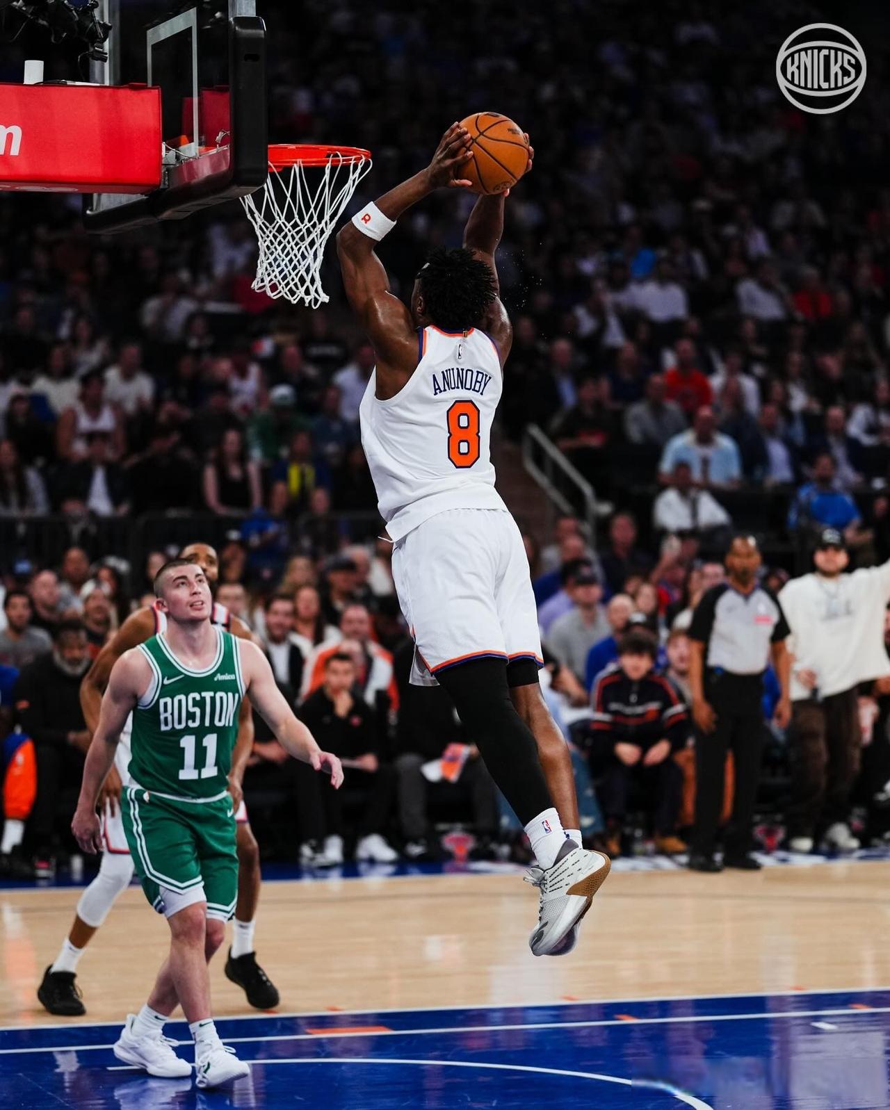 包含凯尔特人B队绝地反击勇士B队，詹姆斯制霸全场的词条