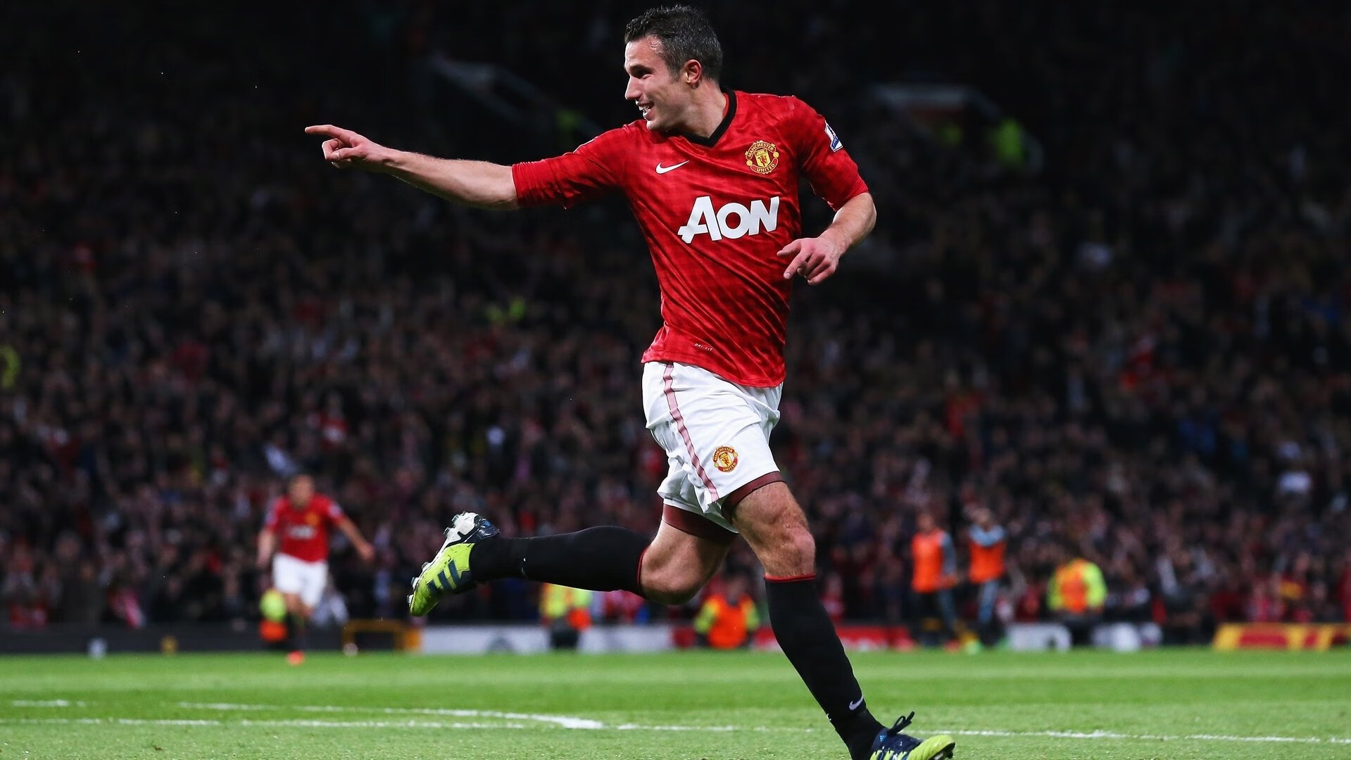 卢卡库刷新纪录之夜，乌拉圭打穿中国防线背后的足球启示